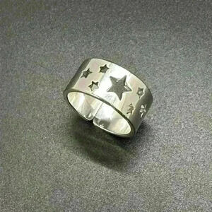 Star Cut Out Ring ✨